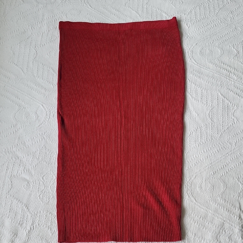 4 For $20 Hera Collection Red Ribbed Pencil Skirt